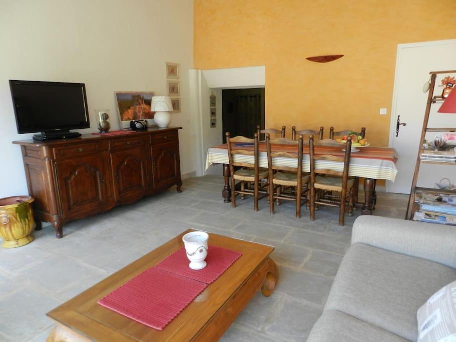 Le Maset Des Aires: Luberon Views With Summer Jacuzzi Apartment *