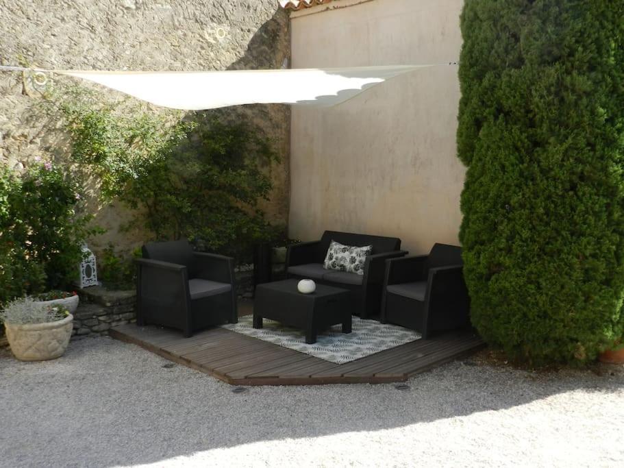 Le Maset Des Aires: Luberon Views With Summer Jacuzzi Apartment *