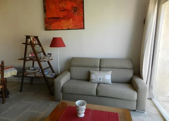 Le Maset Des Aires Avec Vue Sur Le Luberon Et Son Jacuzzi Exterieur Disponible De Juin A Mi-Septembre