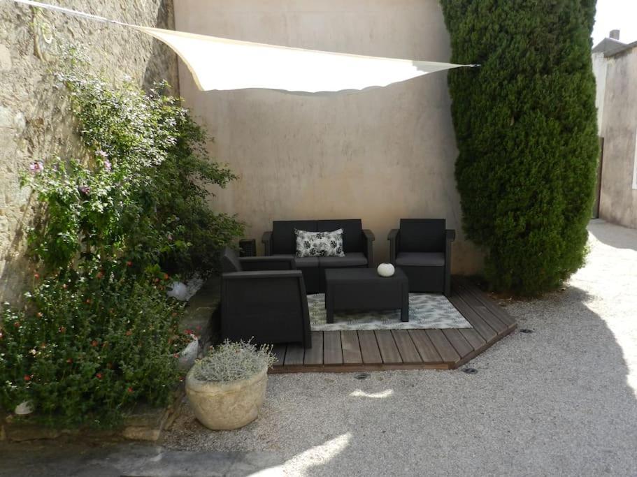 Le Maset Des Aires Avec Vue Sur Le Luberon Et Son Jacuzzi Exterieur Disponible De Juin A Mi-septembre Apartamento Maubec (Vaucluse)
