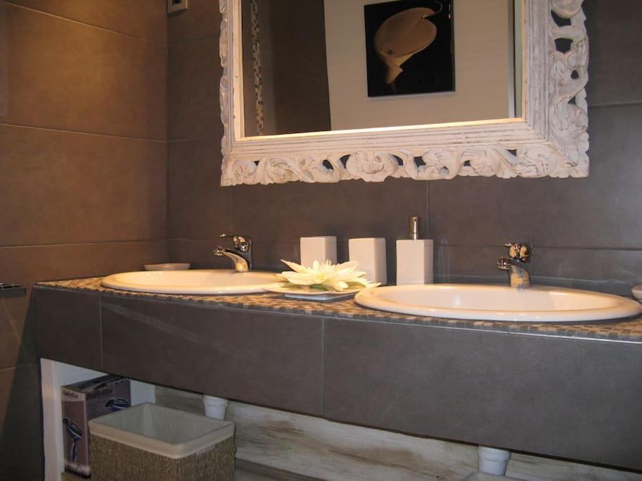 Le Maset Des Aires Avec Vue Sur Le Luberon Et Son Jacuzzi Exterieur Disponible De Juin A Mi-septembre Apartamento Maubec (Vaucluse)