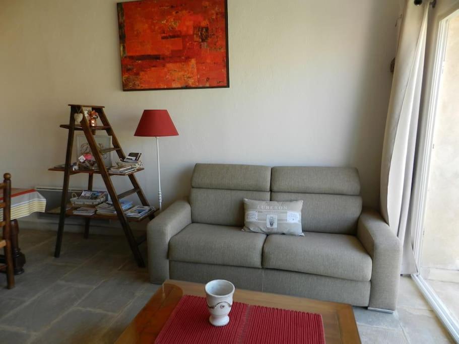 Le Maset Des Aires Avec Vue Sur Le Luberon Et Son Jacuzzi Exterieur Disponible De Juin A Mi-septembre Appartement Maubec (Vaucluse)